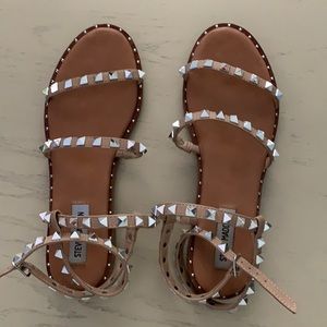 Steve Madden size 8.5 Travel sandals
